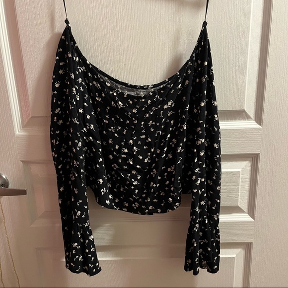 urban outfitters floral off the shoulders top